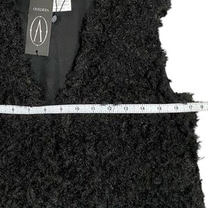 VERTIGO - FUZZY FURRY - DARK BLACK VEST‎ - FULLY LINED - NEW WITH TAGS 🏷 - B20
